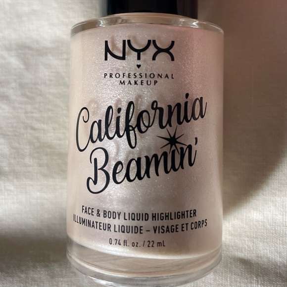 NYX California Beamin’ Liquid Highlighter, Pearl Necklace - Picture 5 of 9